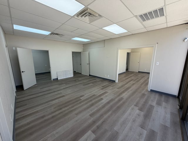 Suite #C-123-124, 1555 E Flamingo Rd — photo 2 of 8