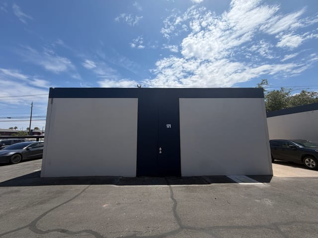 Storage 171, 1555 E Flamingo Rd — photo 2 of 5