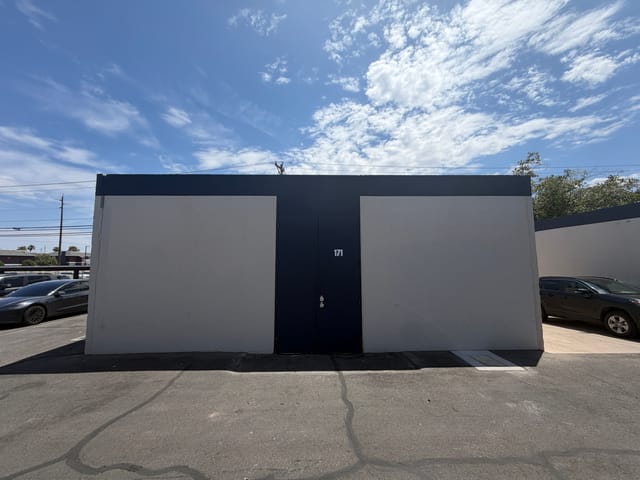 Storage 171, 1555 E Flamingo Rd — photo 3 of 5