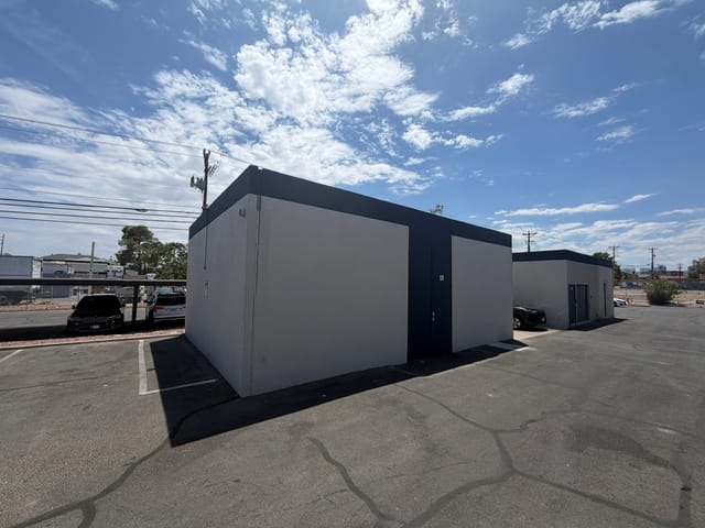 Storage 171, 1555 E Flamingo Rd — photo 4 of 5