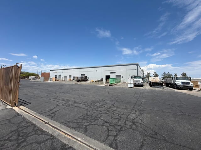 The building, 6770 Bermuda Rd