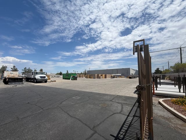 The building, 6770 Bermuda Rd